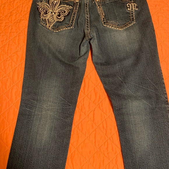 Miss me Easy Capri jeans. Fleur de lis bling. - Picture 3 of 4